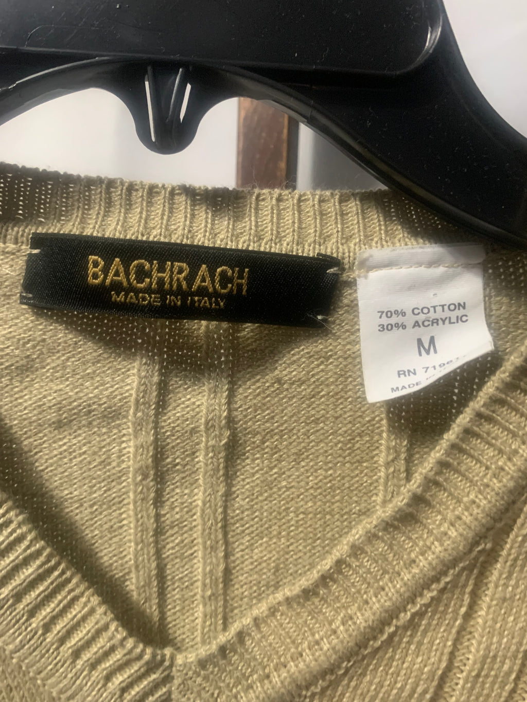 Men’s Bachrach (Made in Italy)  Medium (M) v-neck Sweater