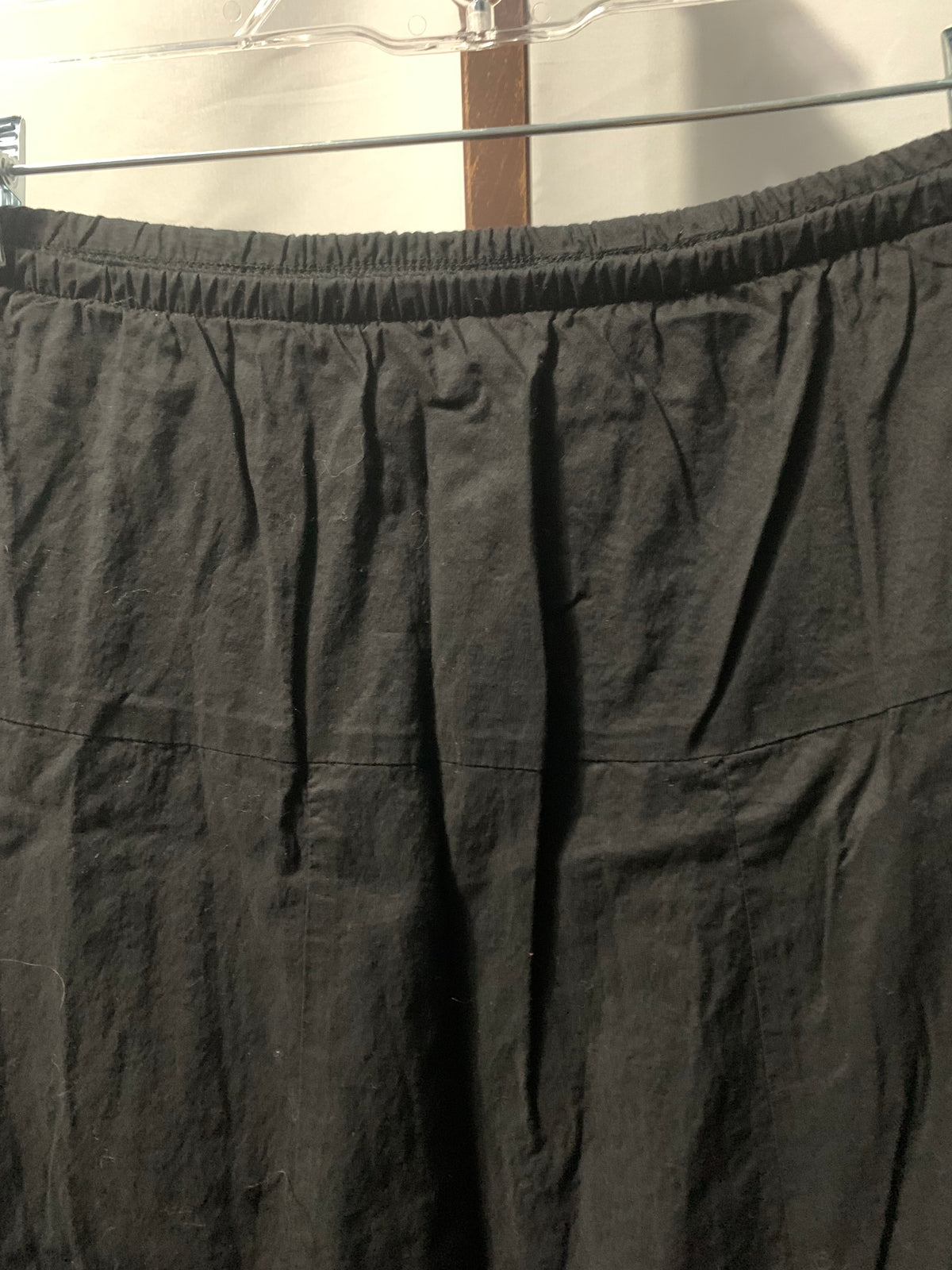 Karen Kane Black linen midi skirt with white snowflake embroidery