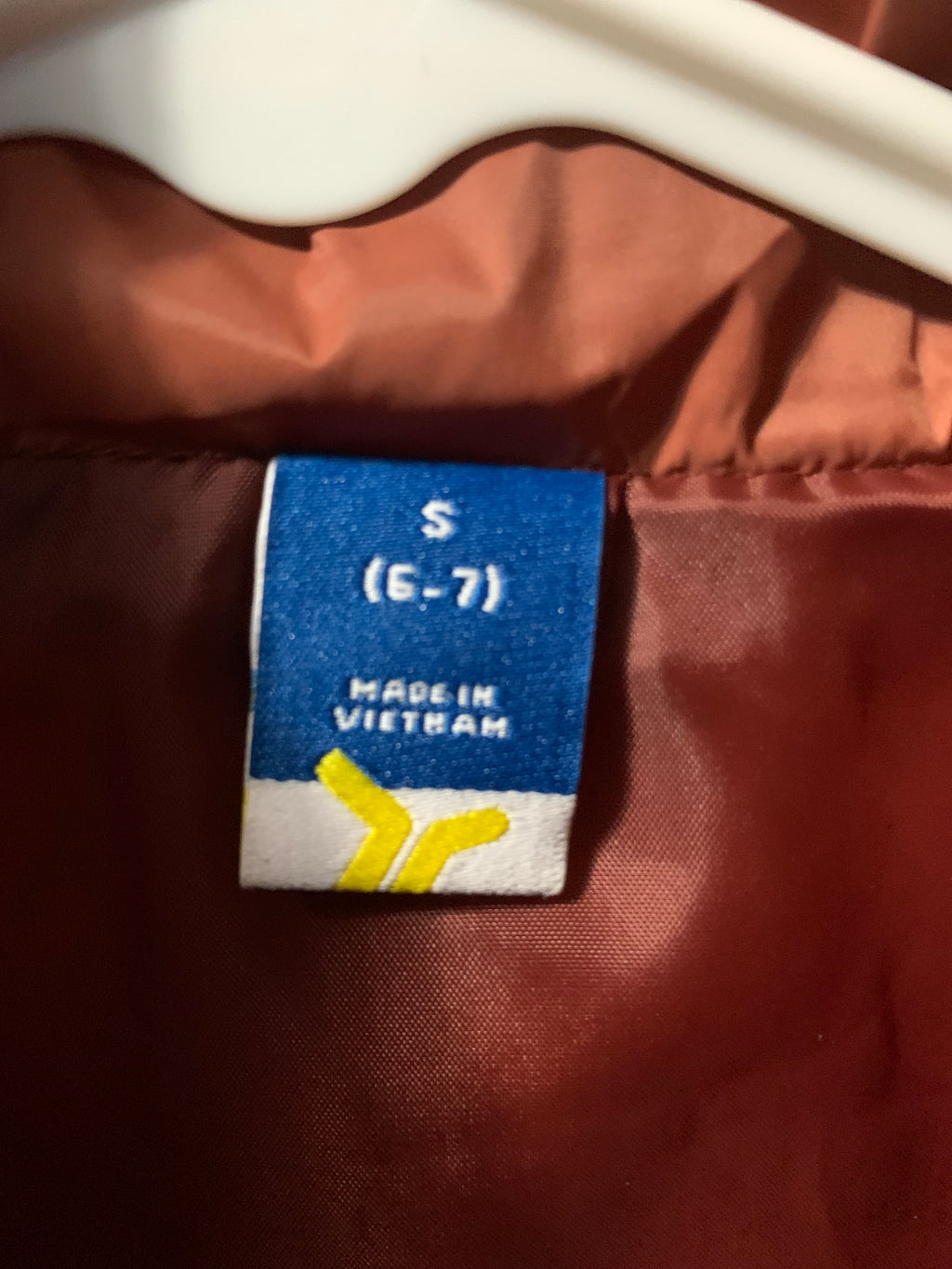 Kids Quilted Puffer Vest
Size: S
Color: Rust
Old Navy 

#puffer