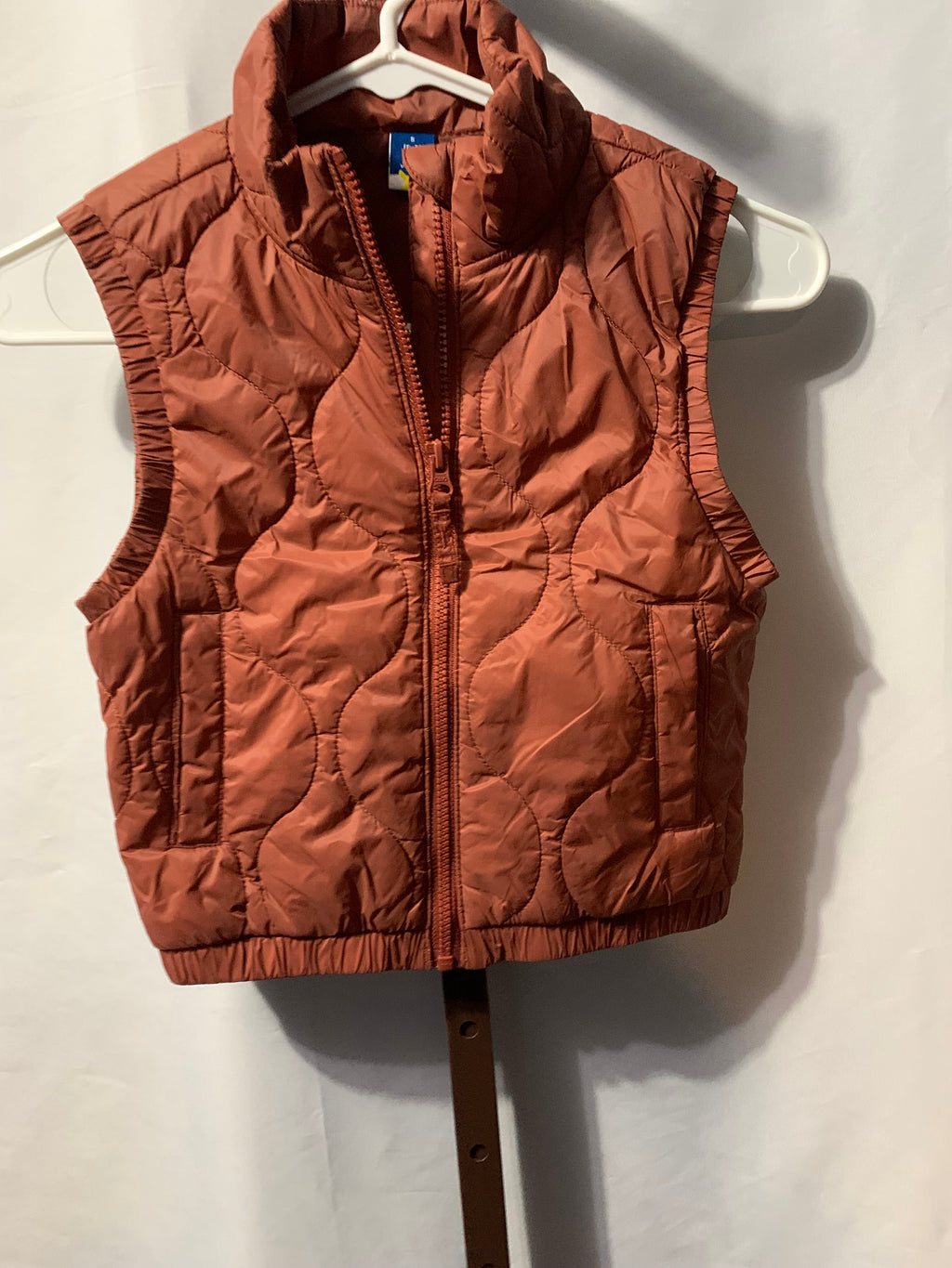 Kids Quilted Puffer Vest
Size: S
Color: Rust
Old Navy 

#puffer
