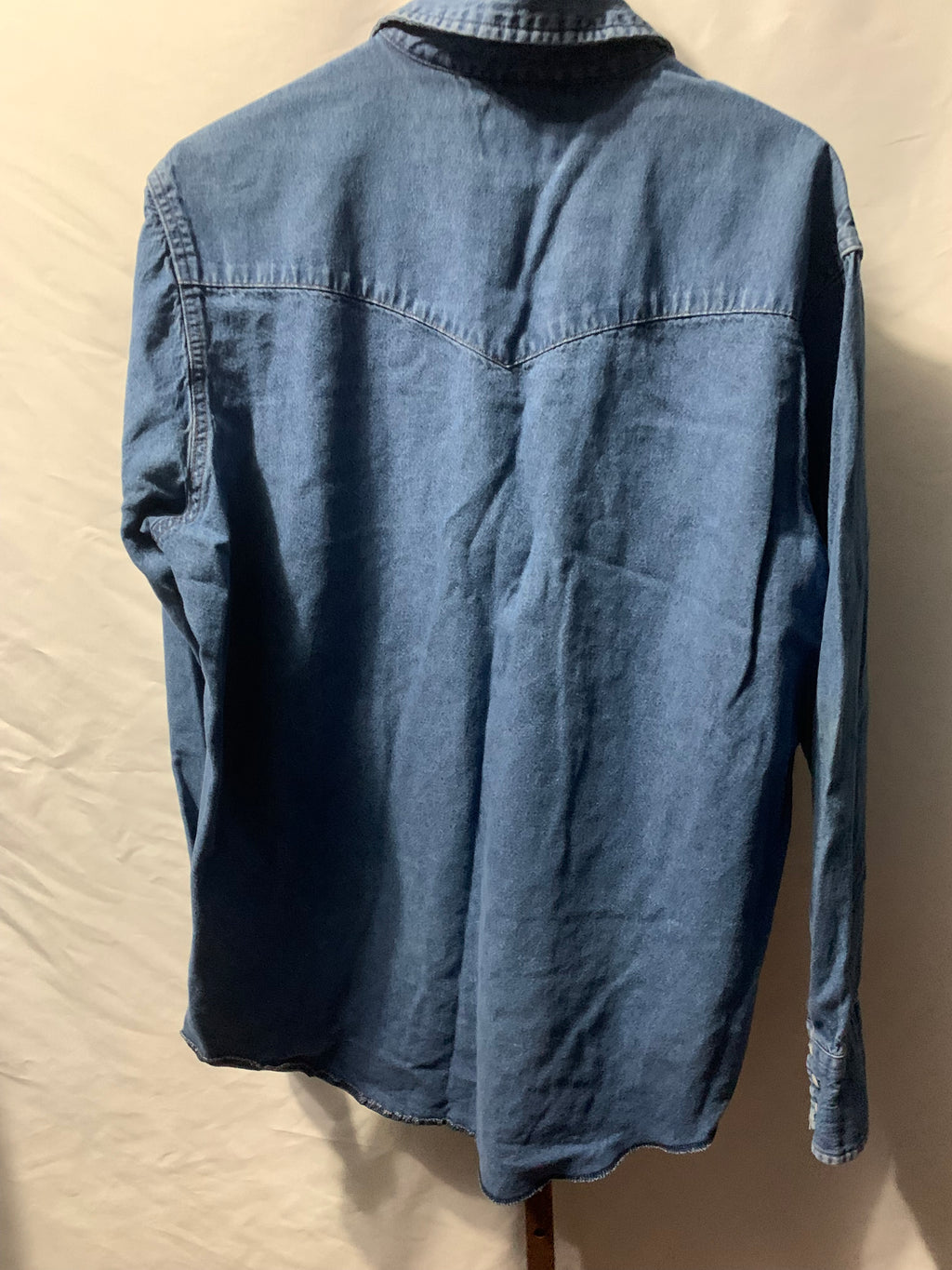 Wrangler blue denim button-up shirt