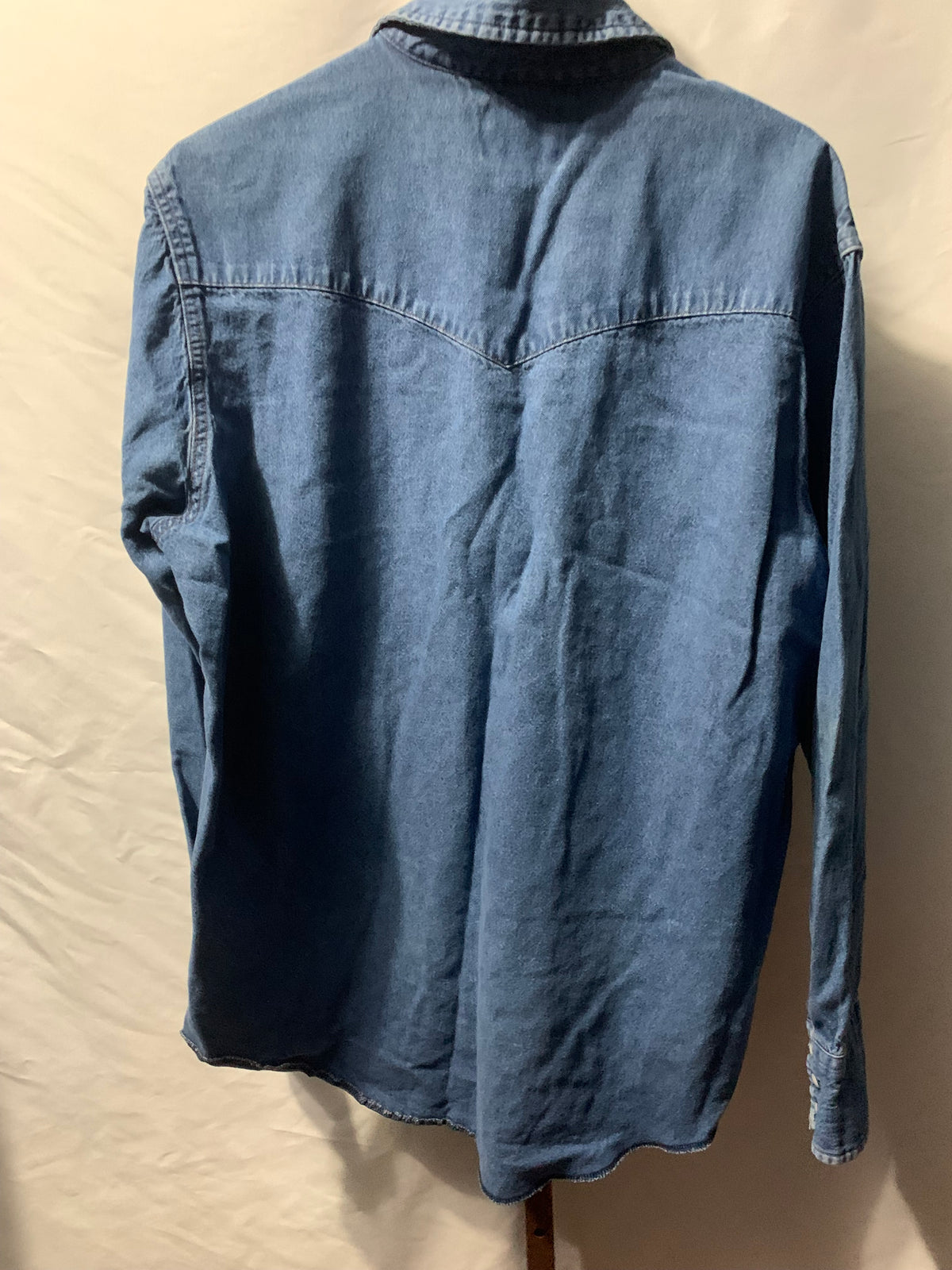 Wrangler blue denim button-up shirt