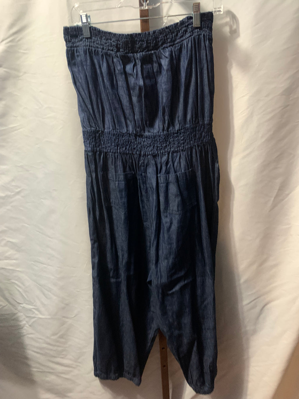 Love by Design/tagged as love by CHESLEY
Strapless Lightweight Denim / Chambray Jumpsuit  

 Size: Women's Plus Size 1x
