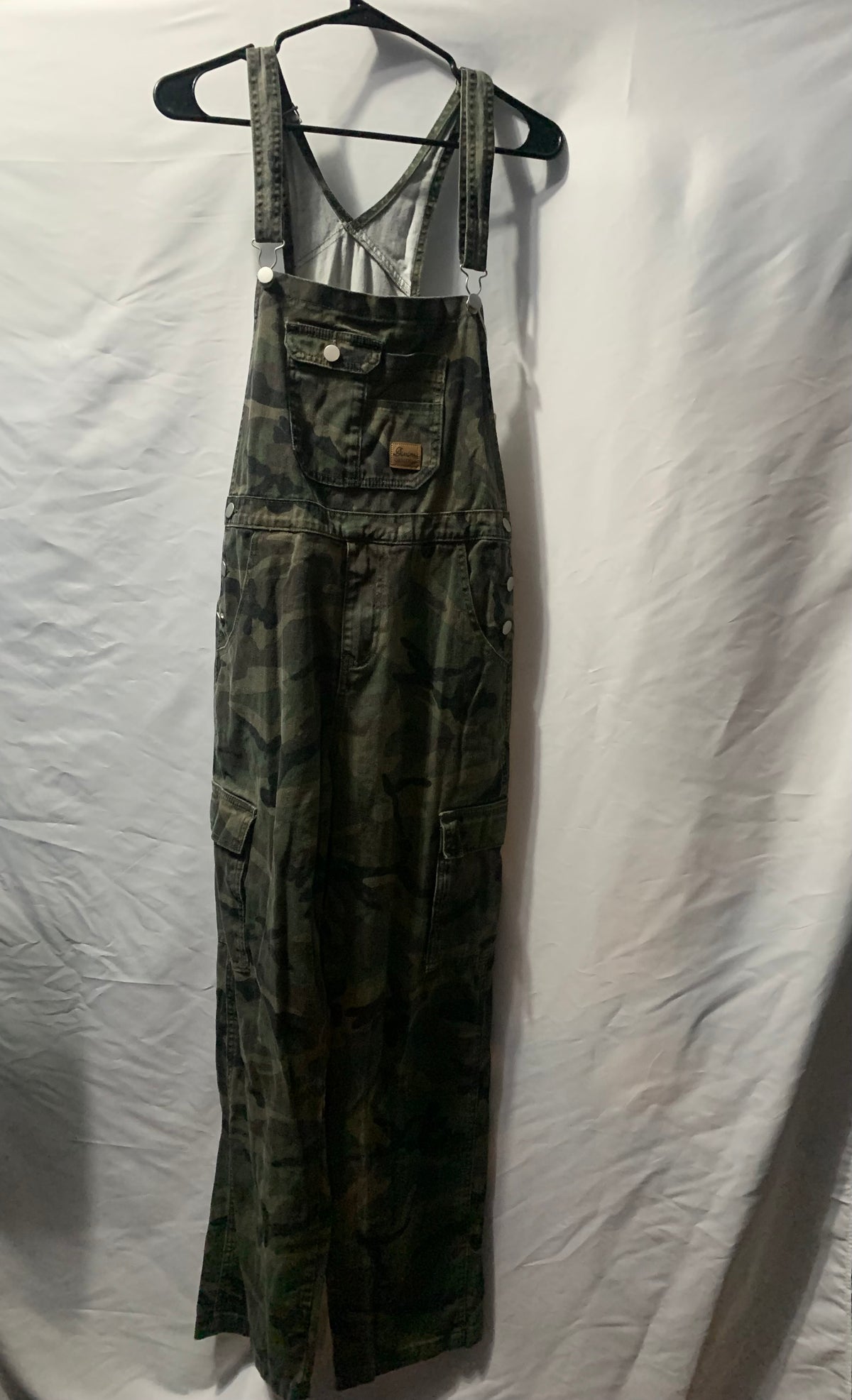 Manfinity Denim Original Size Medium Green camo overalls with adjustable straps #camouflage #utility
