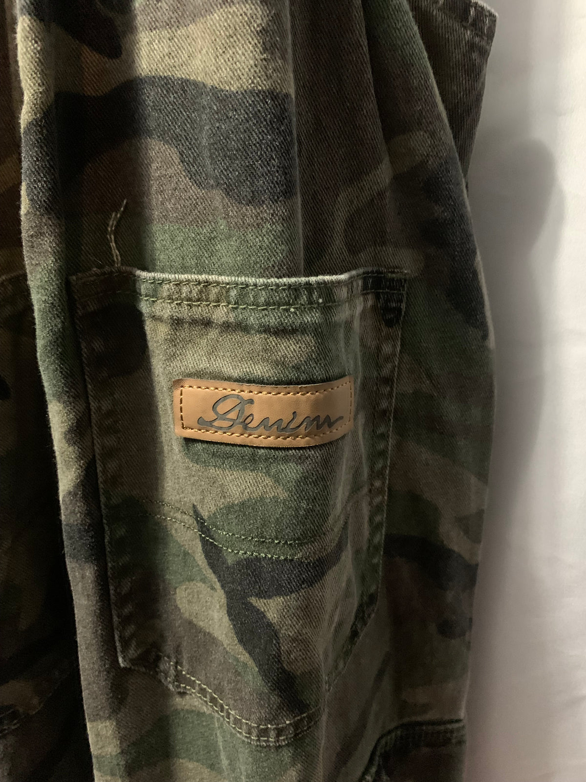 Manfinity Denim Original Size Medium Green camo overalls with adjustable straps #camouflage #utility