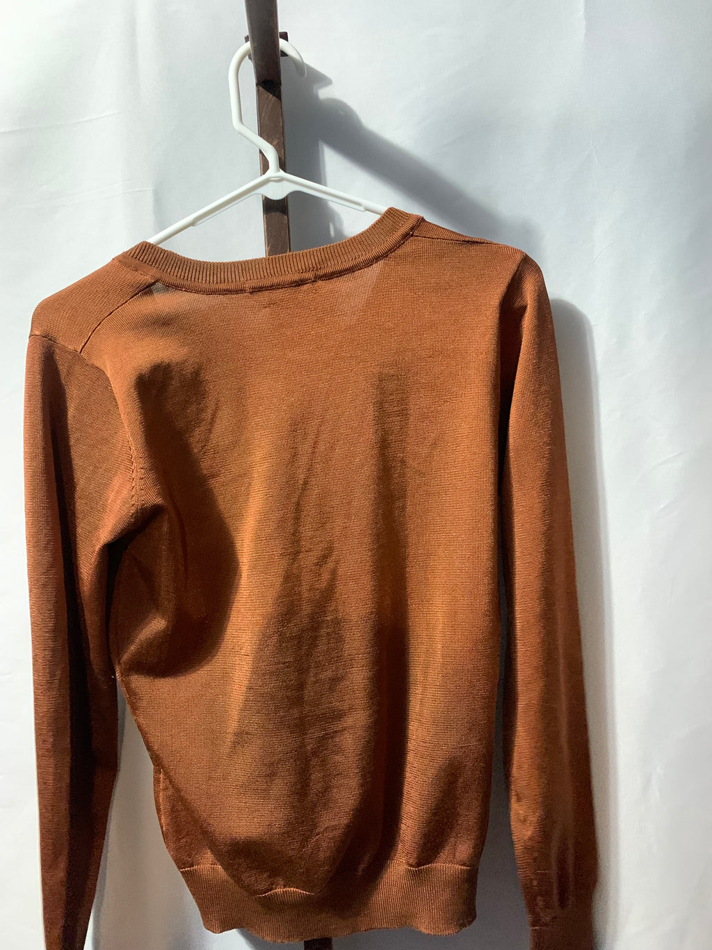 WOW COUTURE Brown V-neck sweater with textured knit, size M #V-neck #knitwear