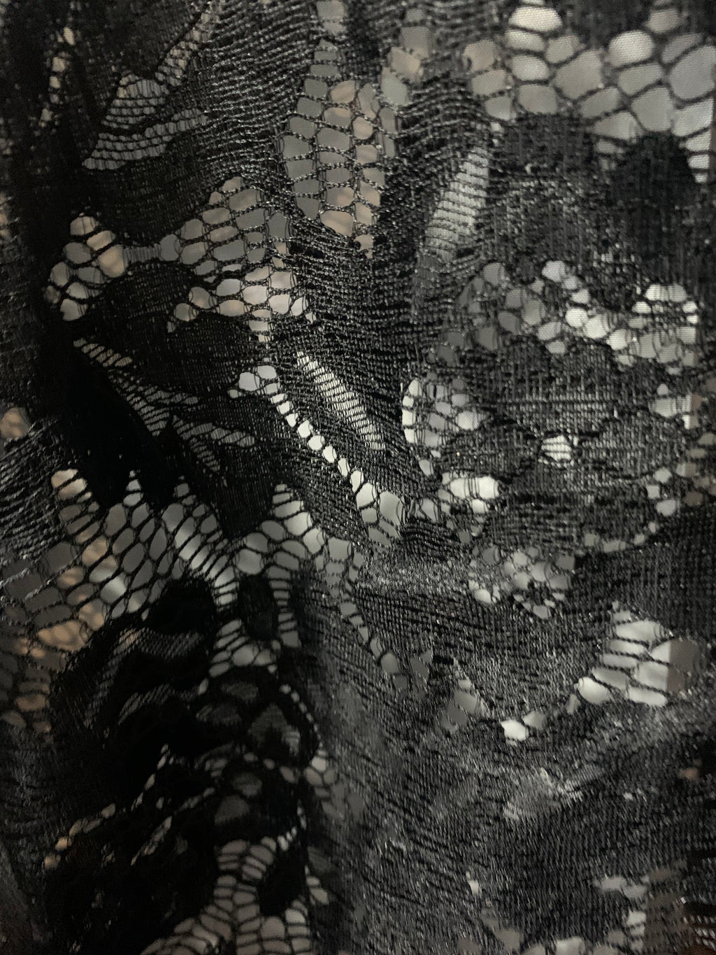 Black lace long sleeve crop top with floral design, size XL #goth #grunge