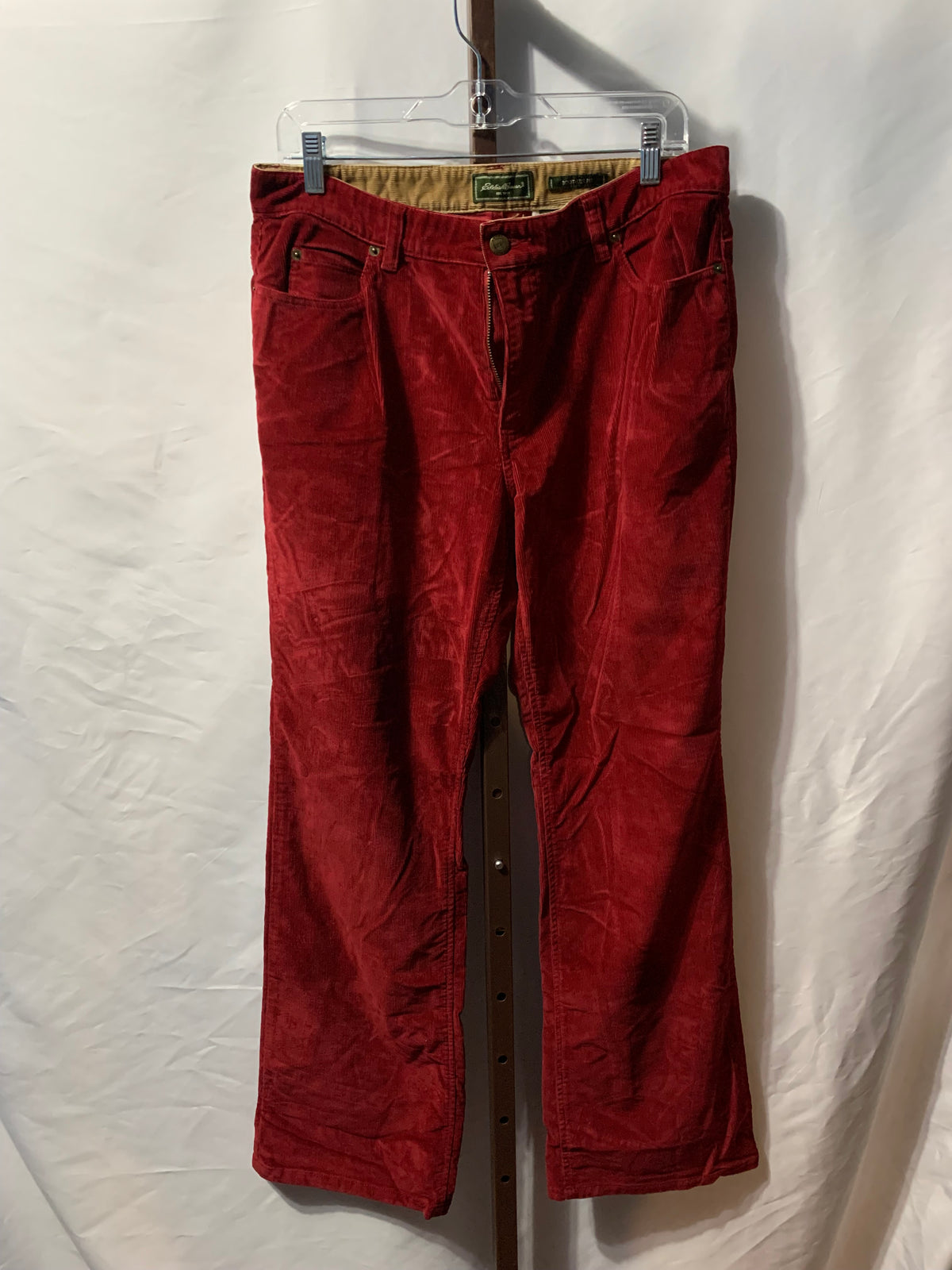 Eddie Bauer Red Corduroy Bootcut Pants
Size 12
Cotton, polyester & spandex blend
#bootcut