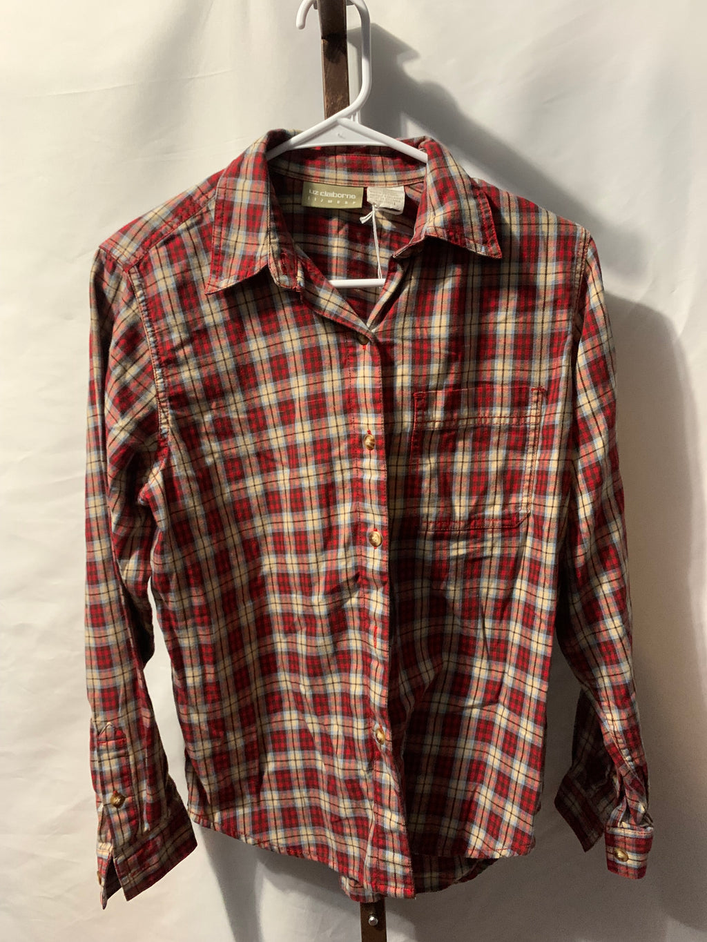 Liz Claiborne red, beige and white plaid cotton button-up shirt in a S #plaid