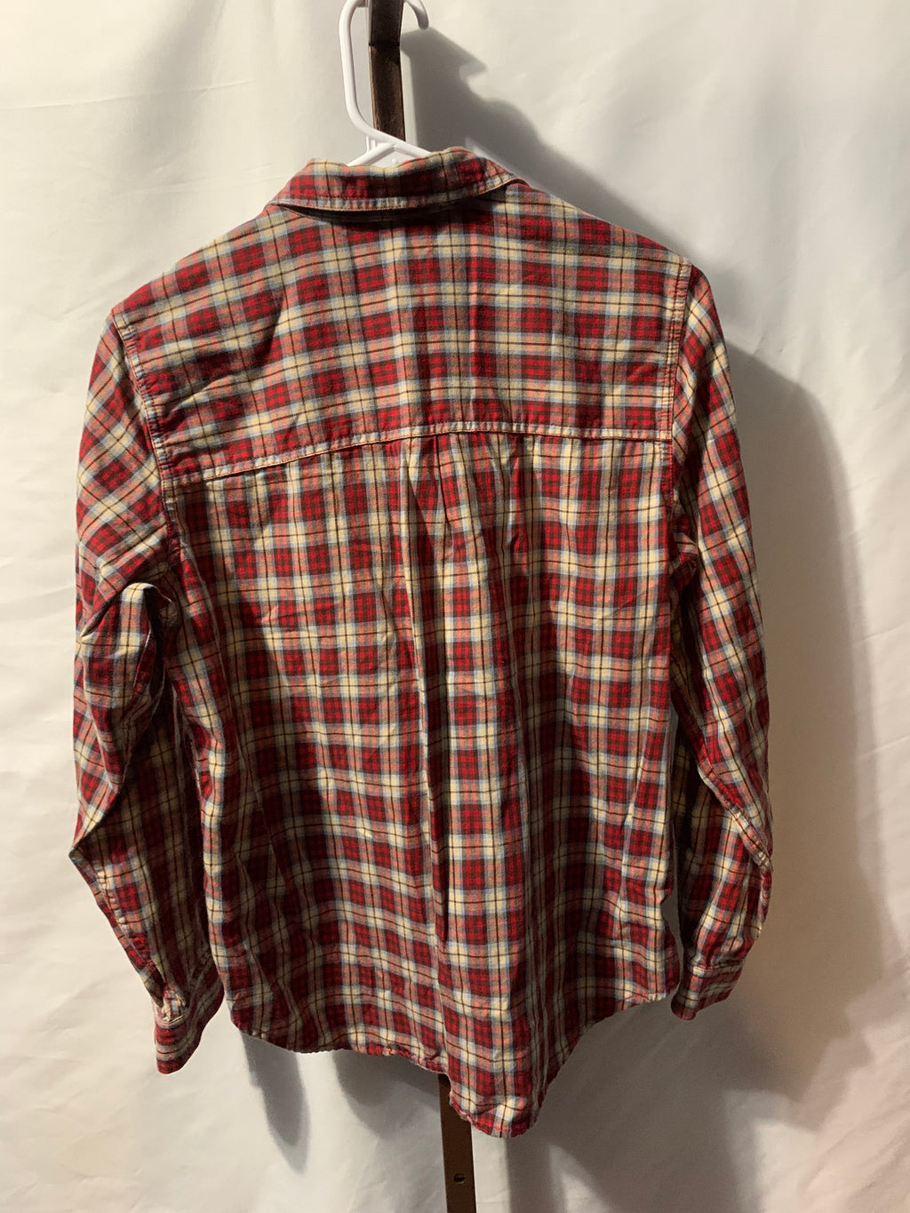 Liz Claiborne red, beige and white plaid cotton button-up shirt in a S #plaid