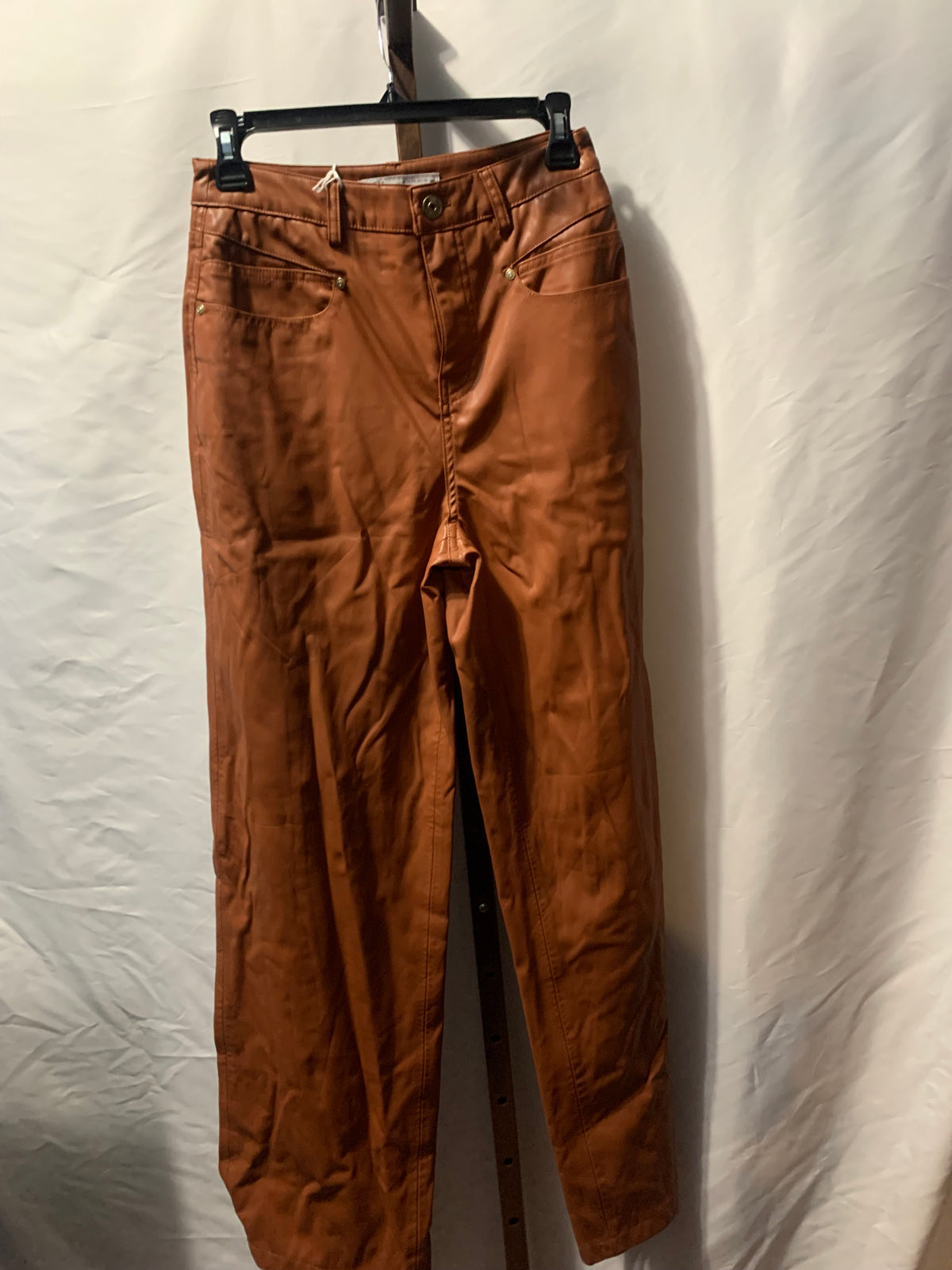 Zara brown faux leather pants in a US 4 #leatherpants #designer