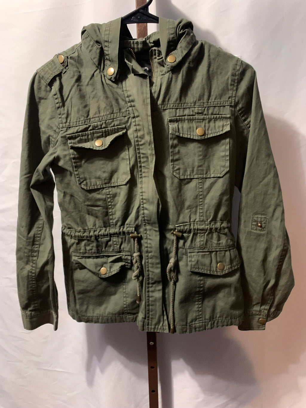 Chocolate USA olive green military jacket with adjustable waist and multiple pockets #military #utility