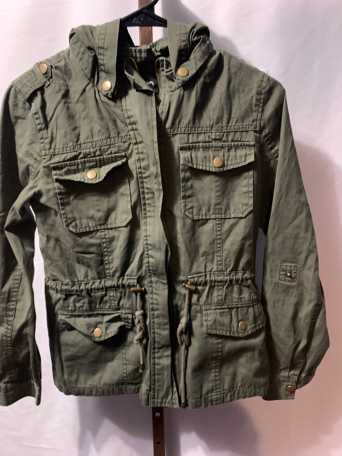 Chocolate USA olive green military jacket with adjustable waist and multiple pockets #military #utility