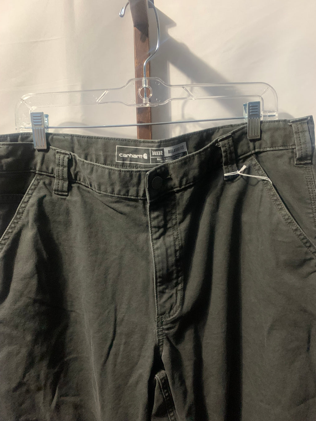 Carhartt Men's 38x32 Relaxed Fit Pants
Dark gray, relaxed fit, workwear, durable, straight leg, utility, rugged, casual, outdoor, durable fabric #workwear #utility
