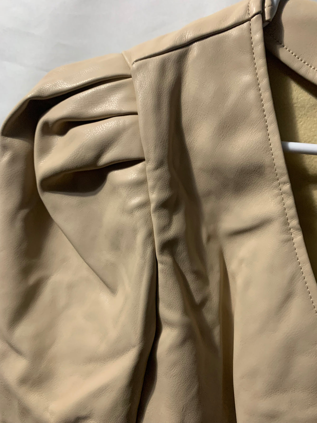 Blåshe cream leather jacket with puffy sleeves, size L #blåshe #leather with tags