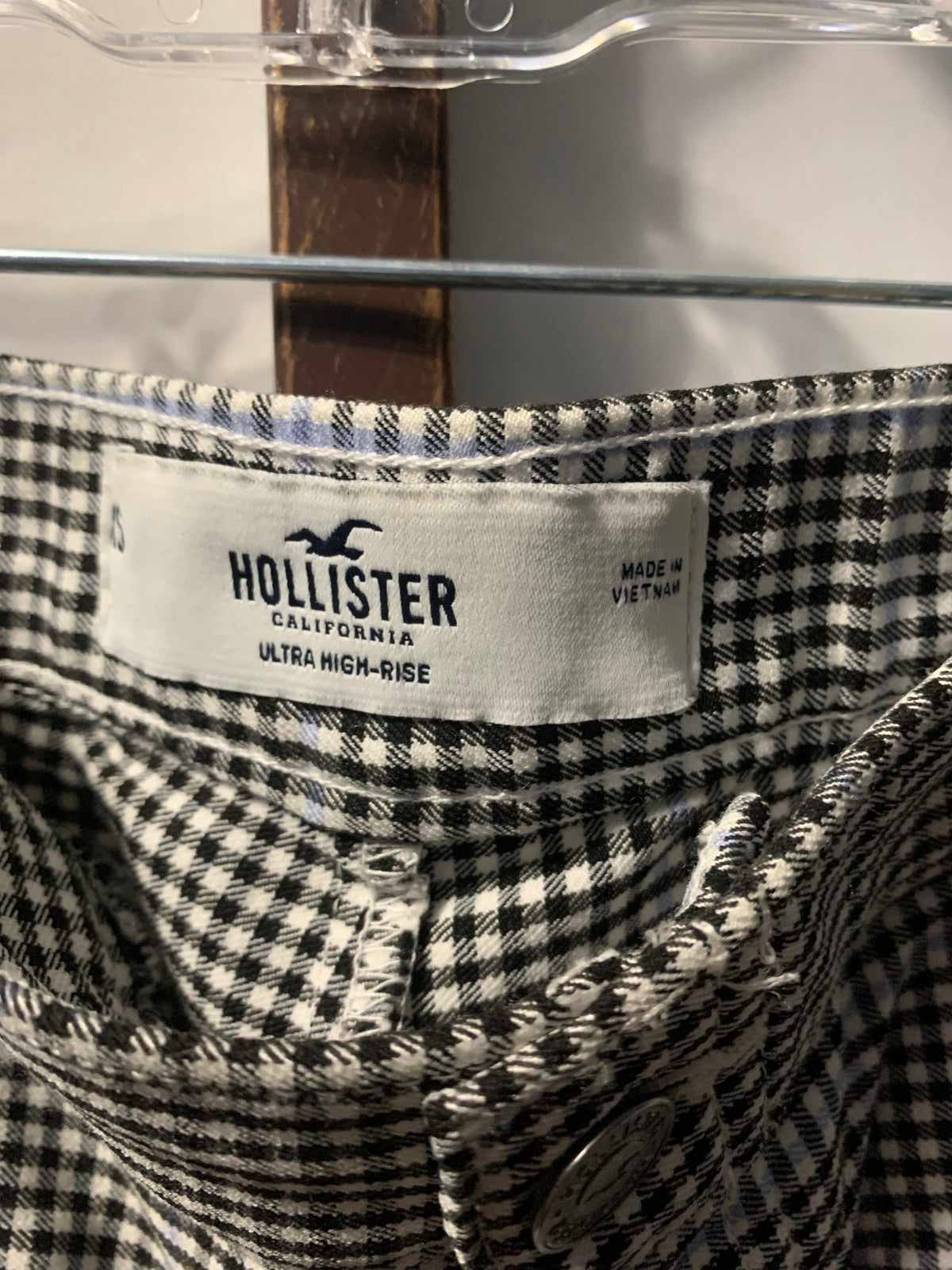 Hollister Co. ultra high rise white/black houndstooth pants in XS
