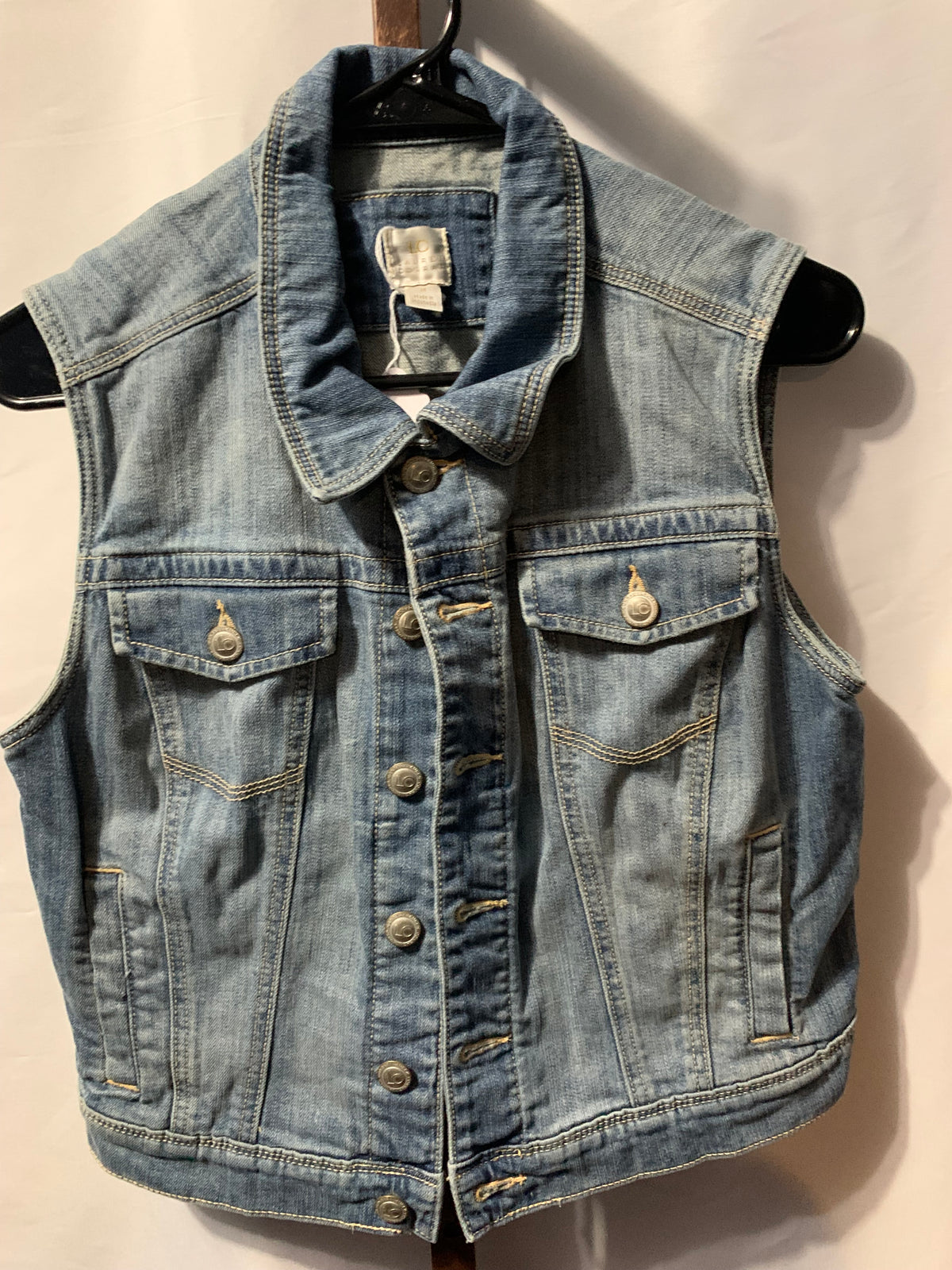 Lauren Conrad size Medium blue denim vest #denimvest #preppy