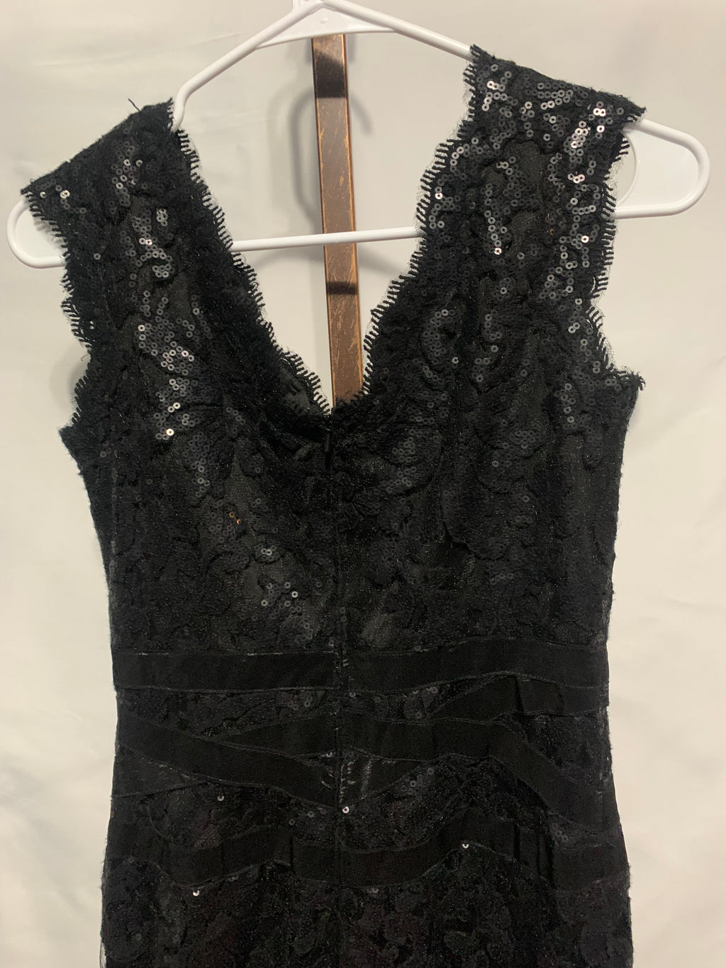 Tadashi Shoji Black Paillette Sequin Lace Sheath Dress Size 6 V-Neck Cocktail