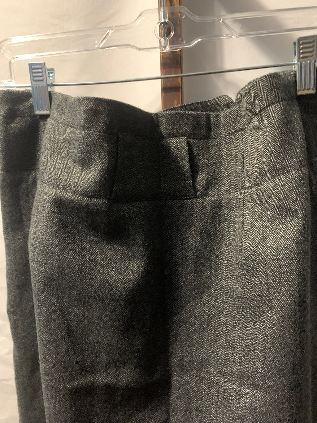 Worthington gray herringbone wool blend skirt with pockets Size 14