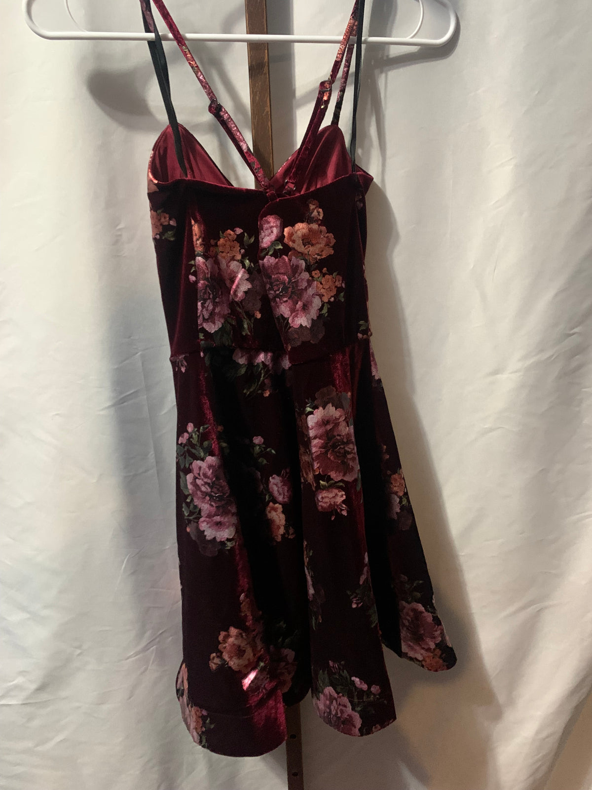 BCX burgundy floral mini dress with pink and purple flowers, size XS #floraldress #mini