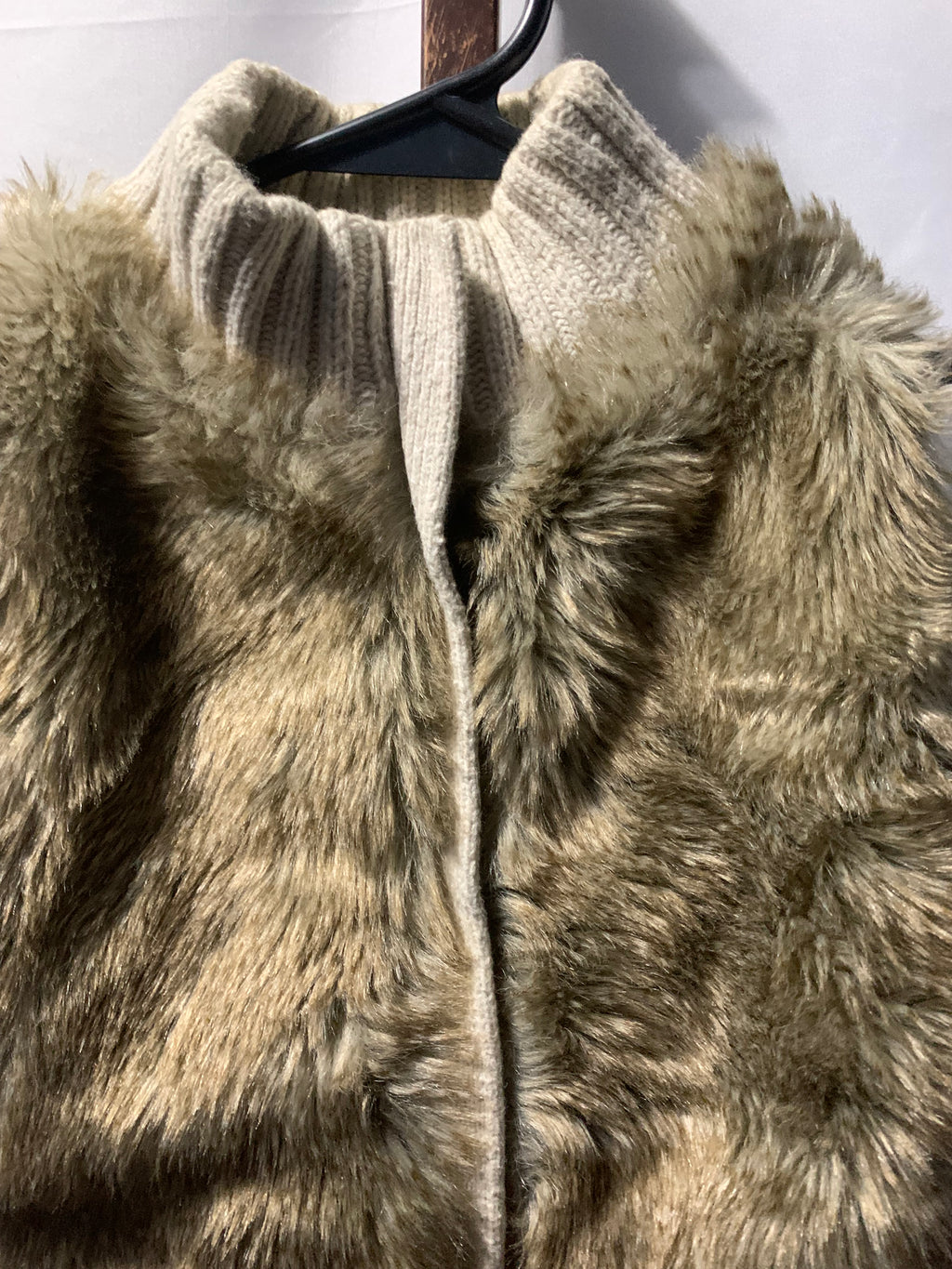 Gap Kids XS (4-5) Faux Fur Vest