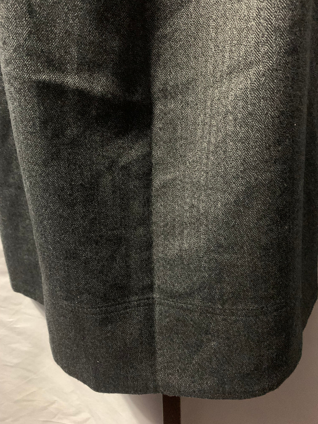 Worthington gray herringbone wool blend skirt with pockets Size 14