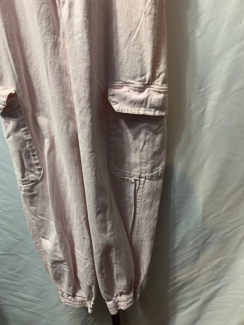 Pink Pull&Bear cargo pants in a L #cargo #utility