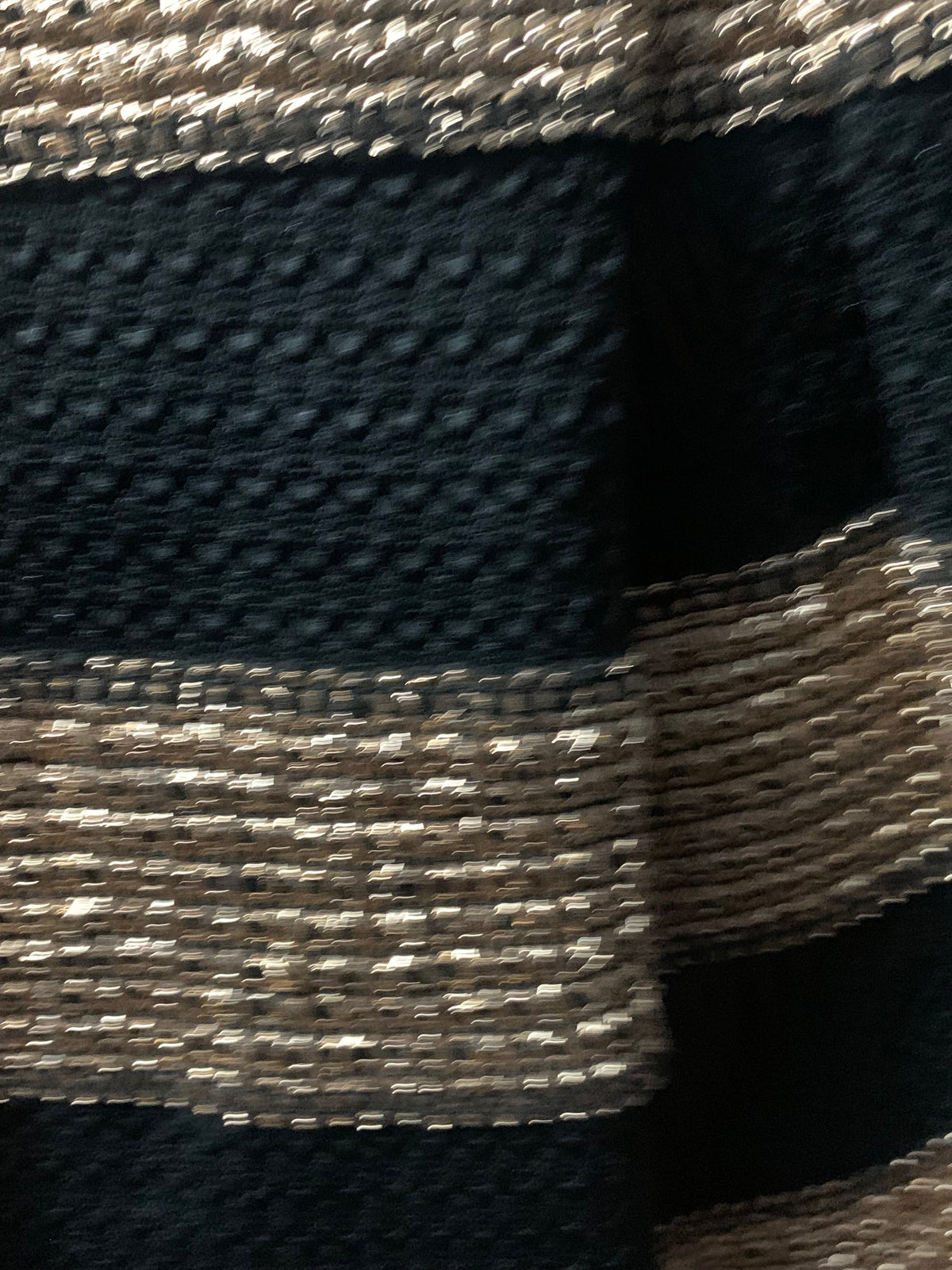 Black and gold horizontal striped mini skirt with zipper closure #glamour #party