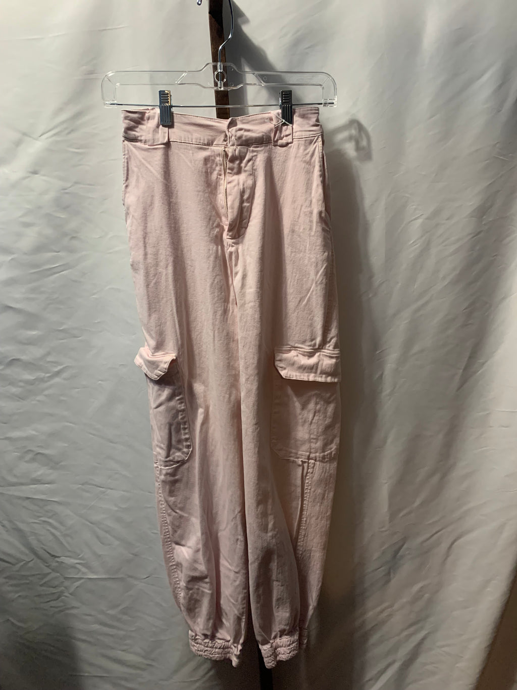 Pink Pull&Bear cargo pants in a L #cargo #utility