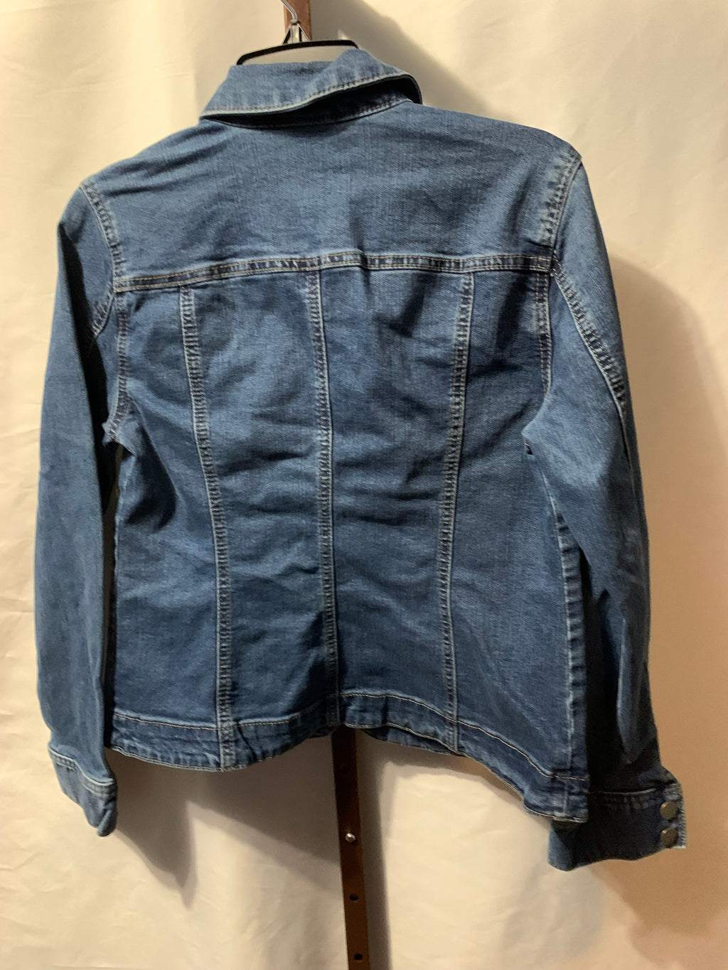 Charter Club size small Blue denim jacket with a relaxed fit #denimjacket #relaxed