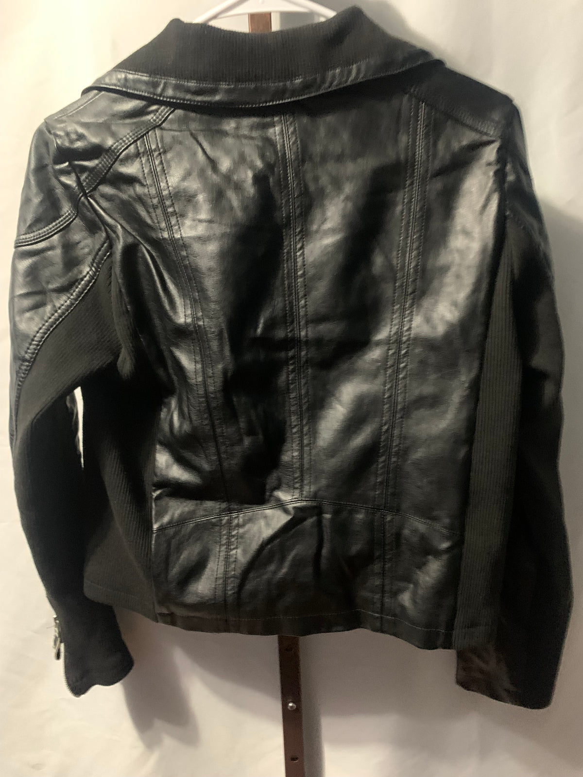 Black faux leather jacket with zipper details, size S #bikerchic #edgy