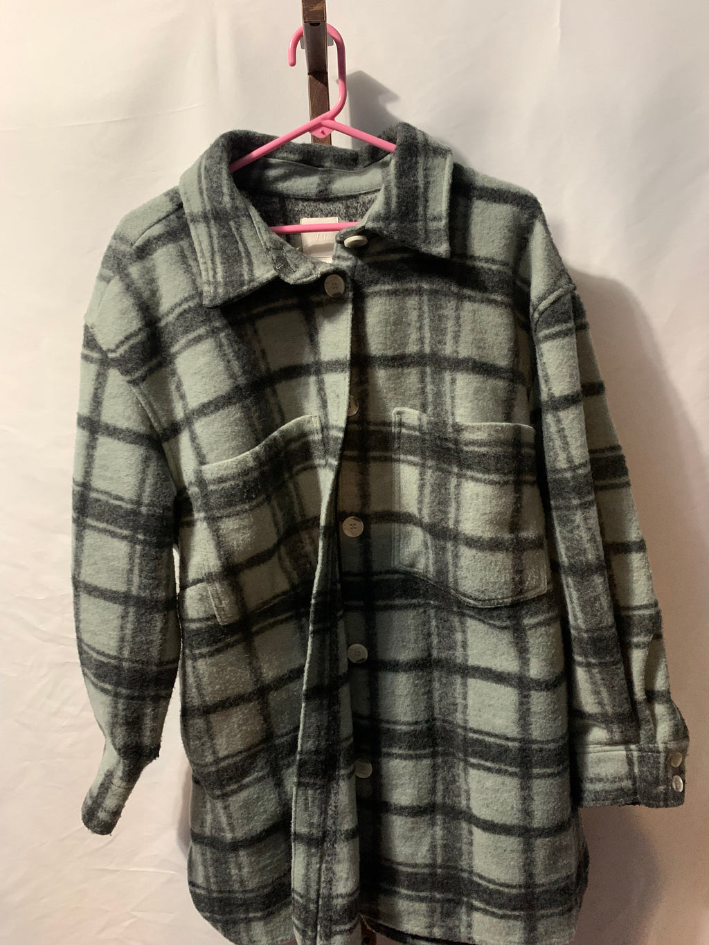 H&M gray and black plaid fleece jacket in XL #plaid #cozy