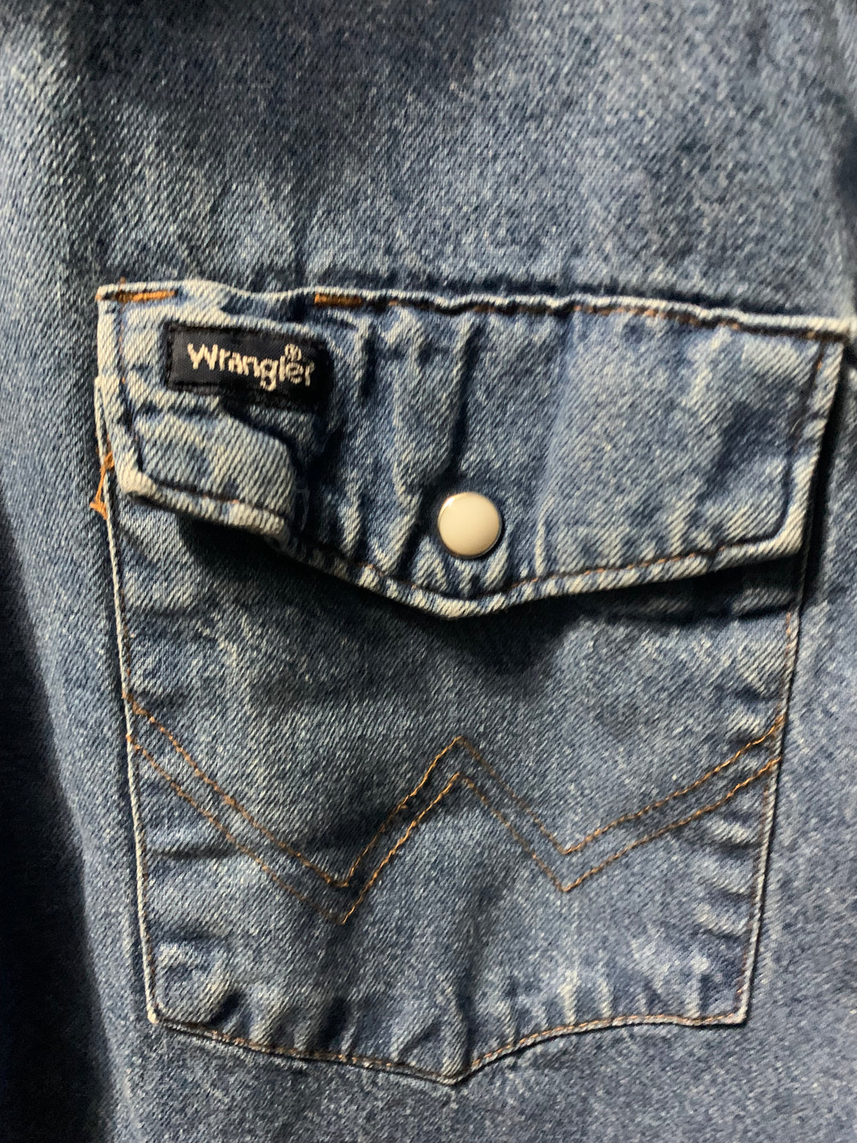Wrangler blue denim button-up shirt