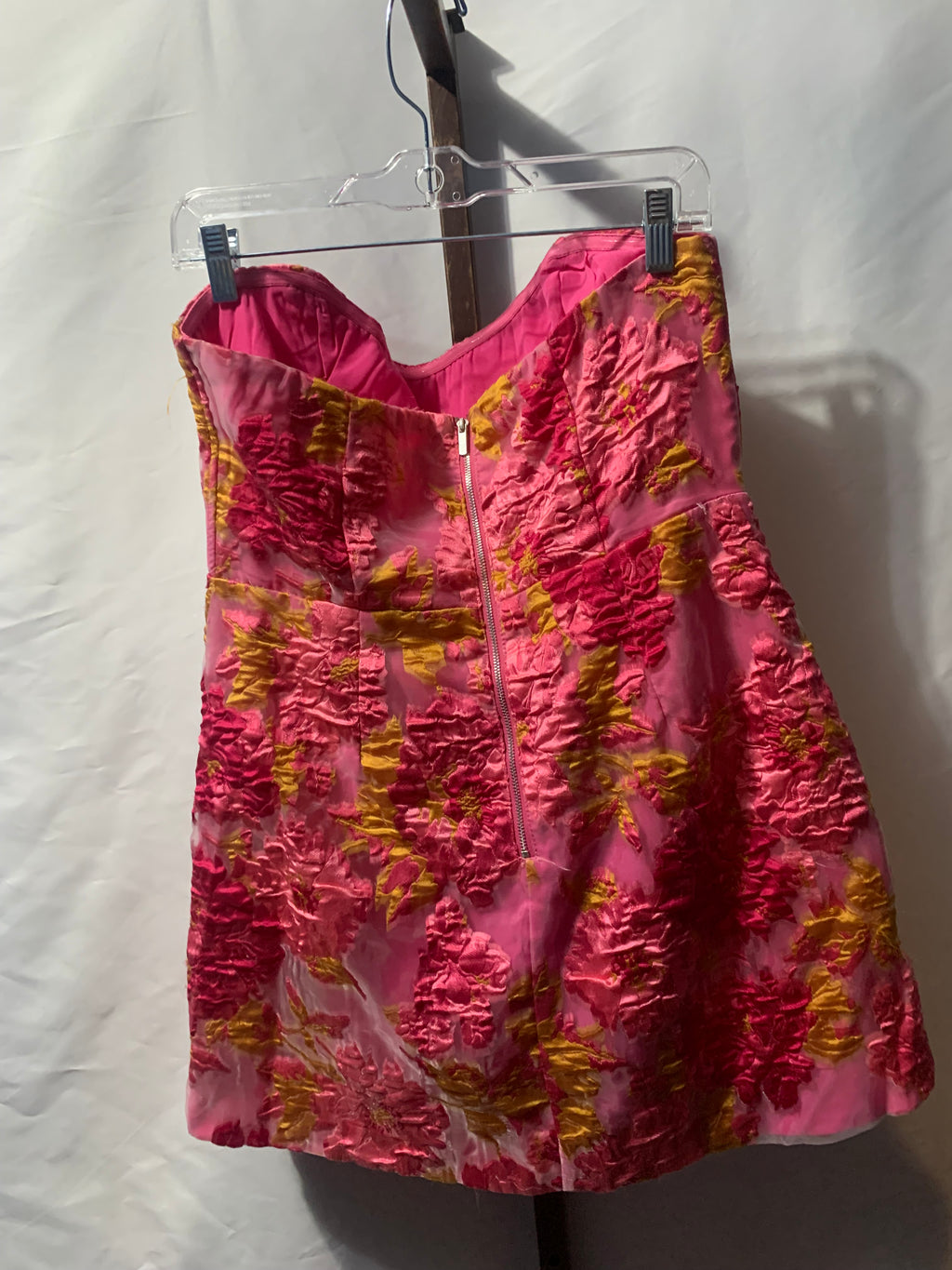 Showpo pink and gold floral mini dress with zipper back #floral #mini