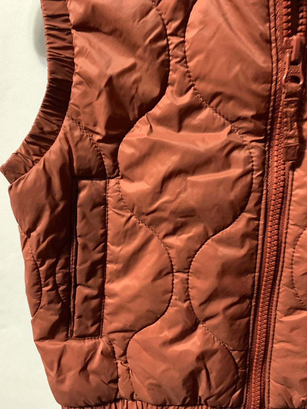Kids Quilted Puffer Vest
Size: S
Color: Rust
Old Navy 

#puffer