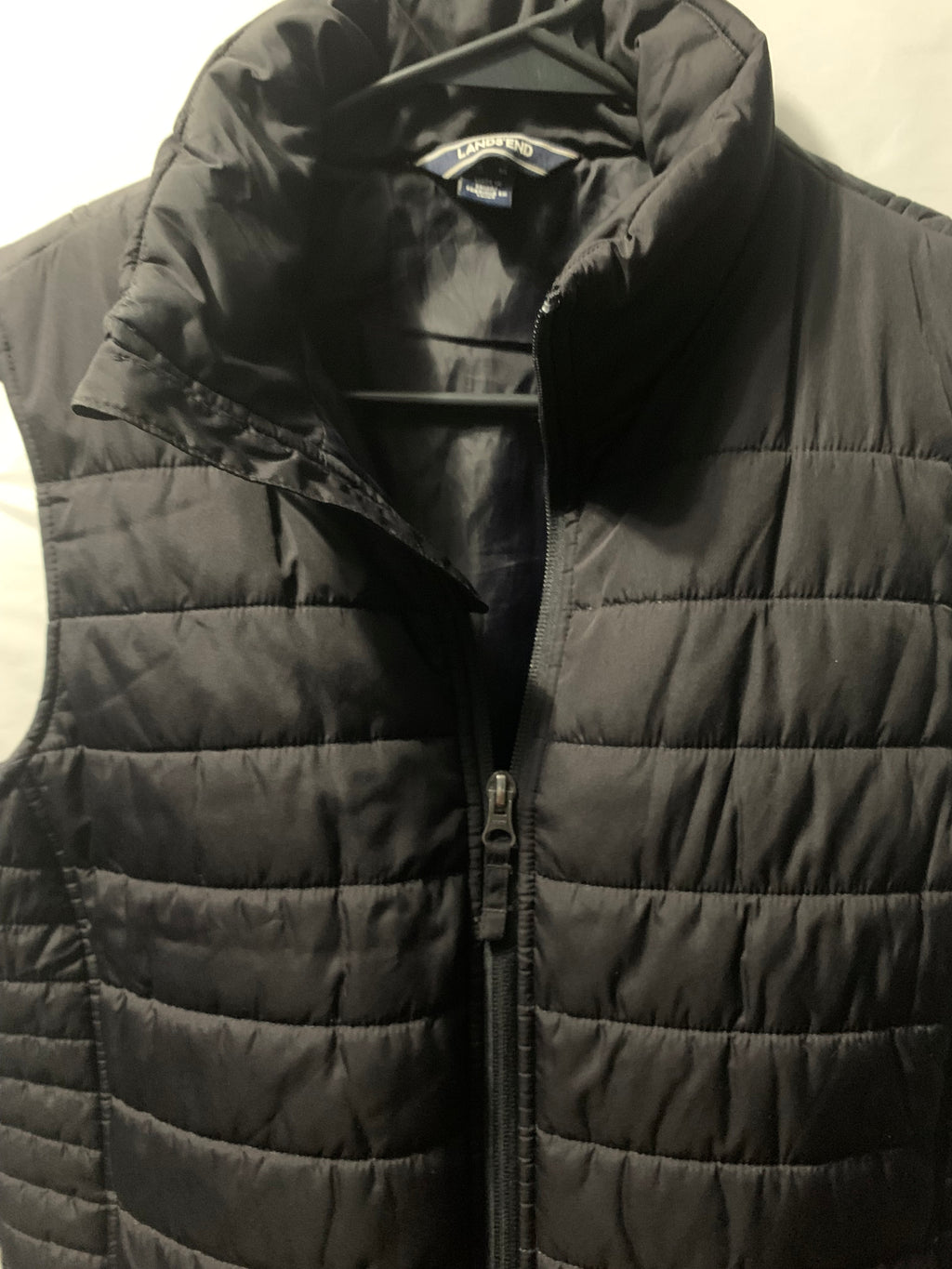 Black small Lands' End puffer vest with horizontal quilting #gilet #outerwear