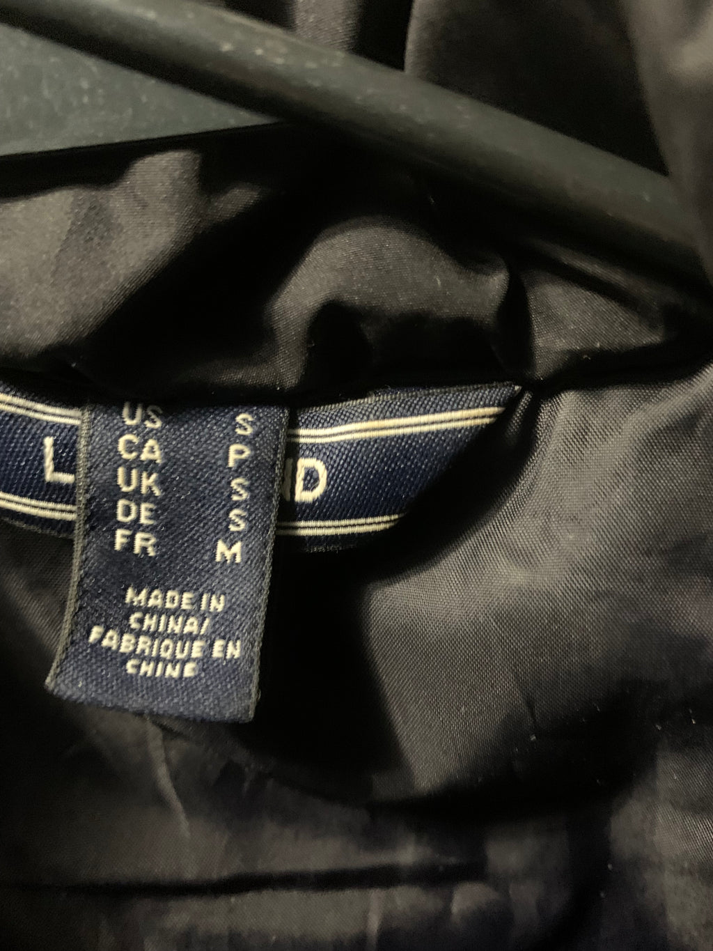 Black small Lands' End puffer vest with horizontal quilting #gilet #outerwear
