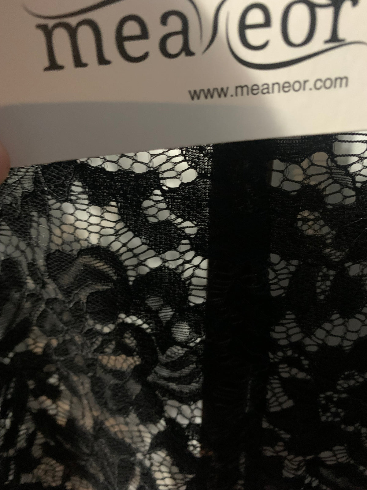 Black lace long sleeve crop top with floral design, size XL #goth #grunge