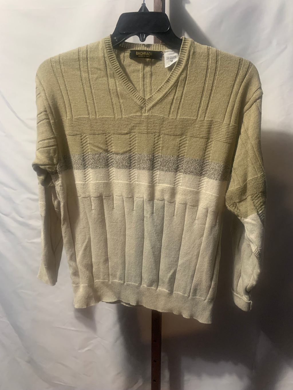 Men’s Bachrach (Made in Italy)  Medium (M) v-neck Sweater