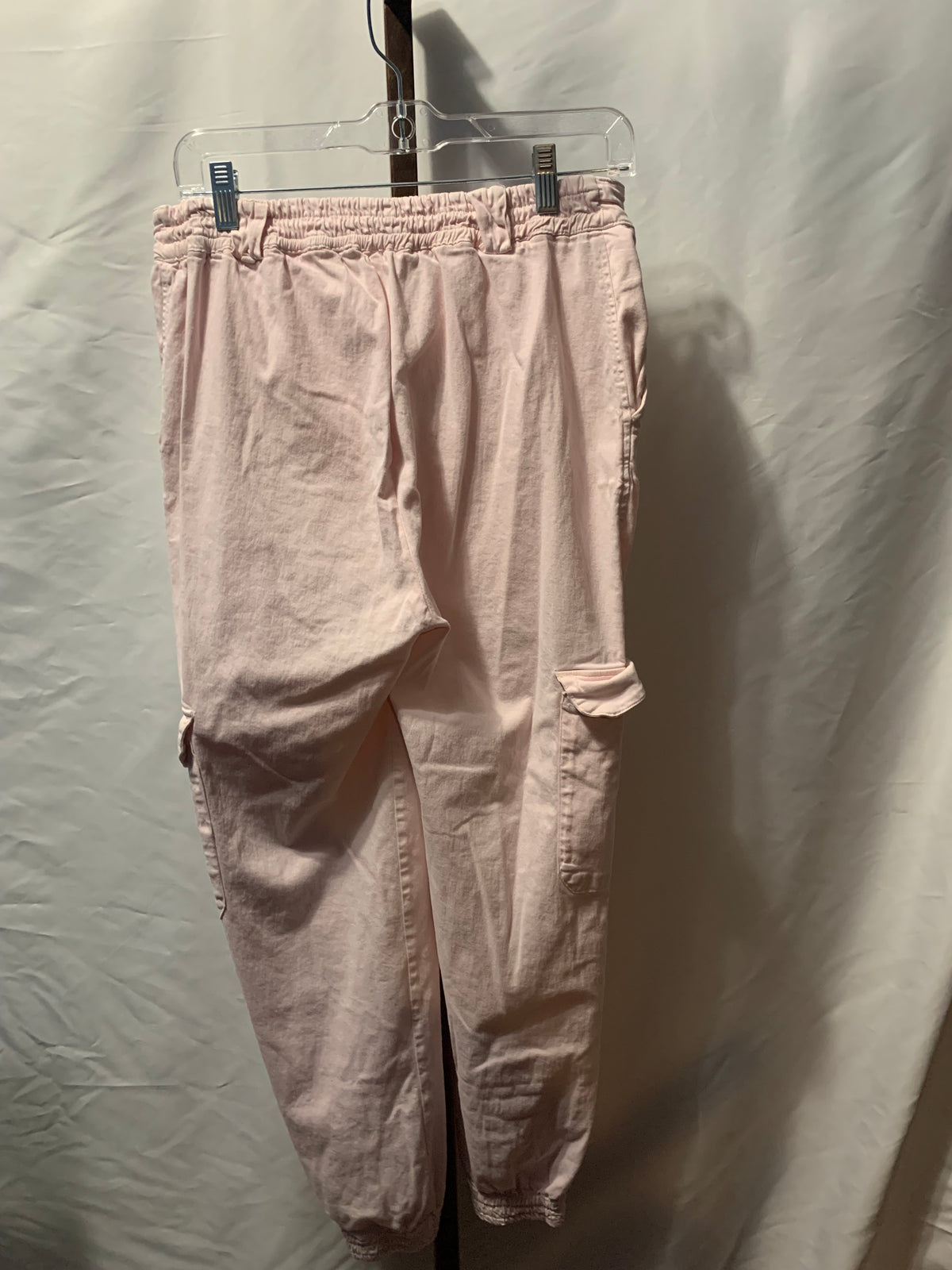 Pink Pull&Bear cargo pants in a L #cargo #utility