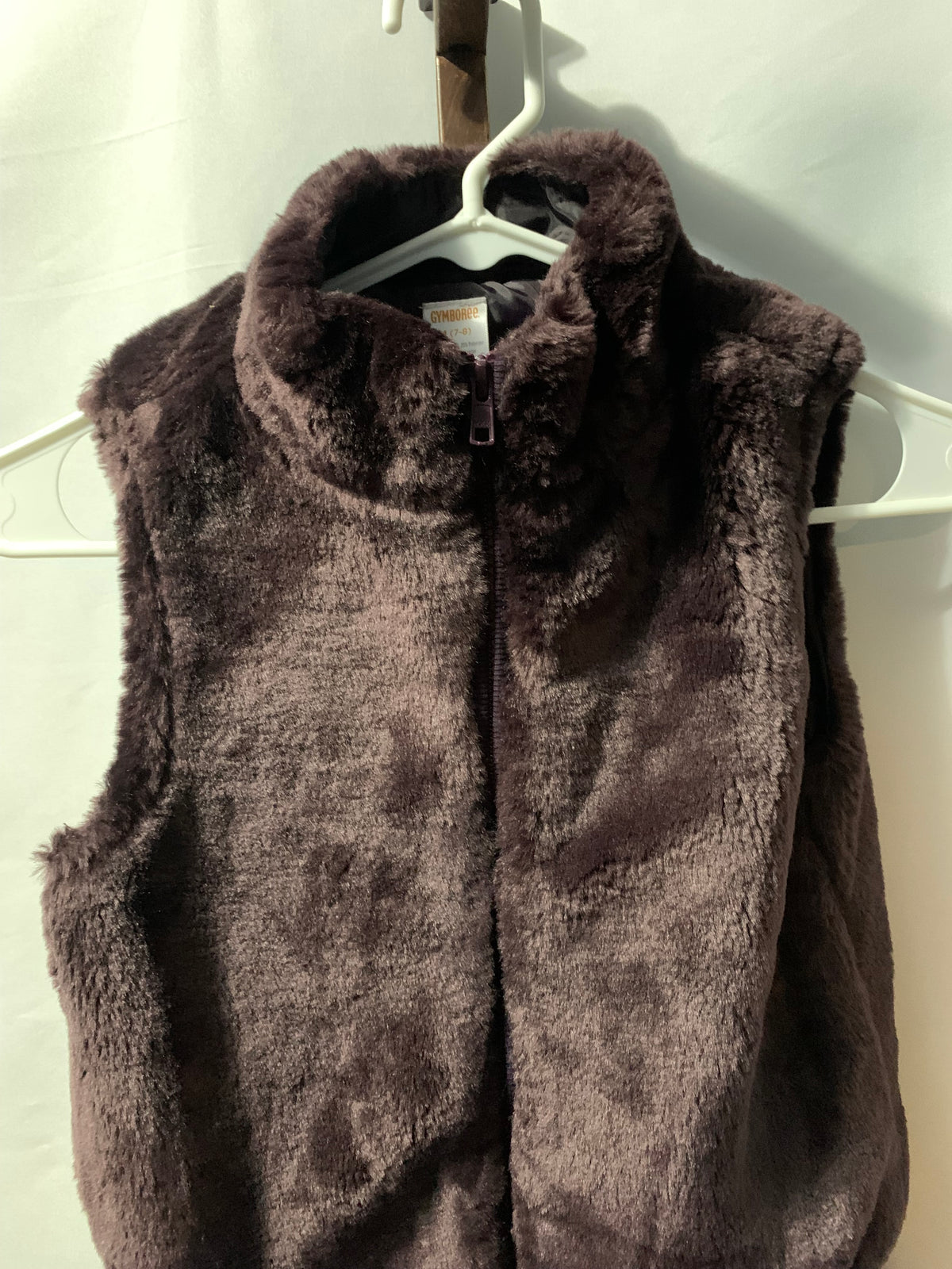 Gymboree girls brown faux fur vest in size M (7-8). Acrylic & polyester blend. #gymwear #vest